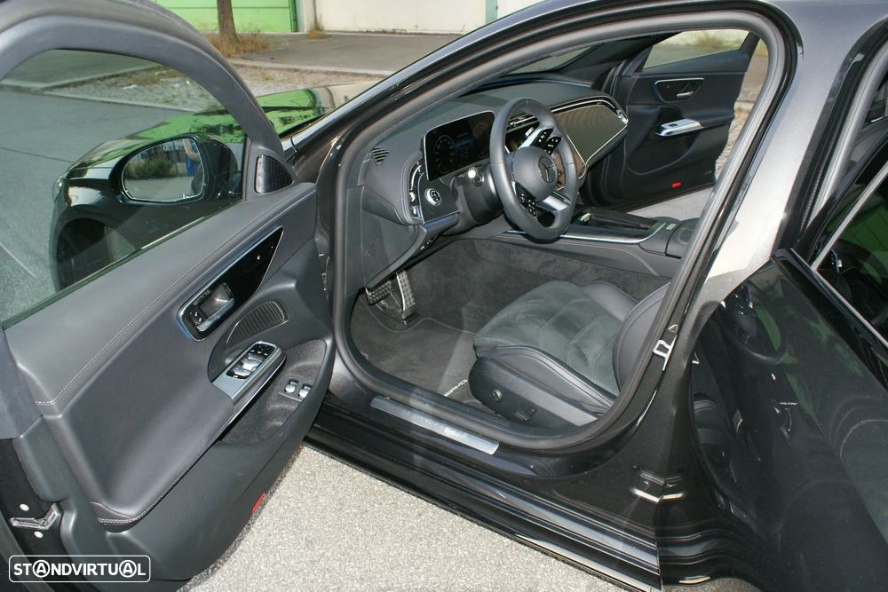 Mercedes-Benz E 300 e AMG Line - 16