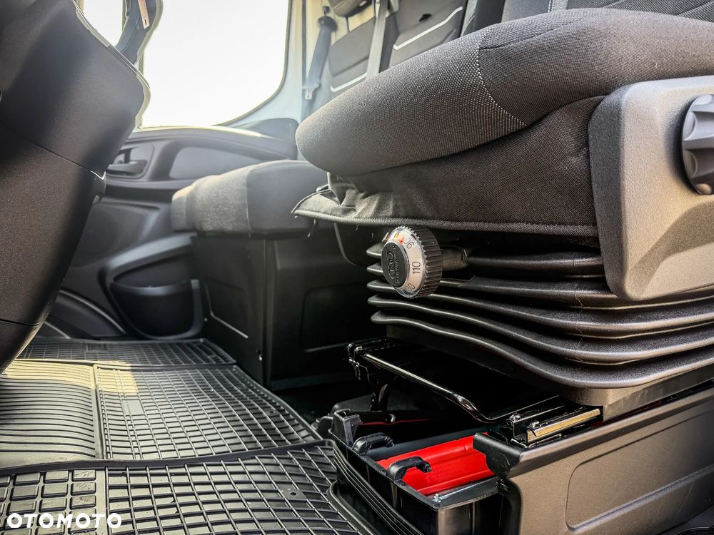 Iveco Daily 35S18HA8 V 3.0 Diesel 180KM AT8 ZF L4H2 - 31