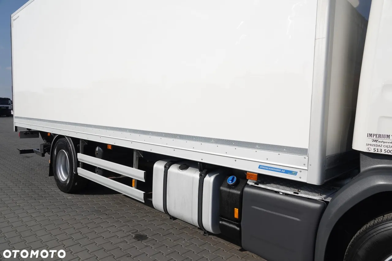 Scania P 450 / 4x2 / IZOTERMA  / NIISKI PRZEBIEG 96 tys. km  / WINDA ZAŁADOWCZA / OPONY 100% - 13