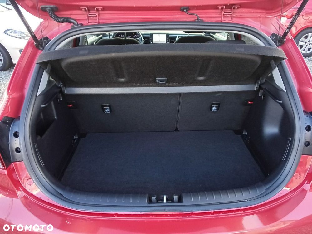 Kia Rio - 7