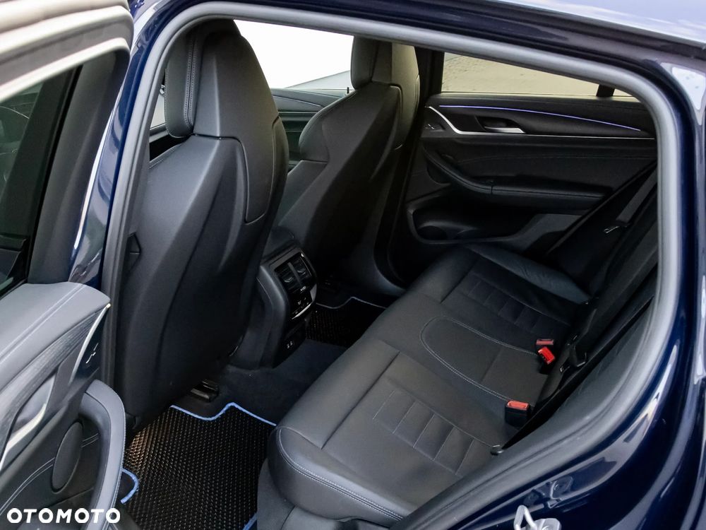 BMW X4 - 31