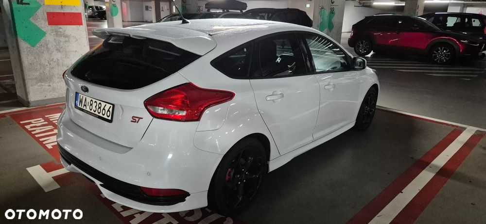 Ford Focus 2.0 EcoBoost ST - 4