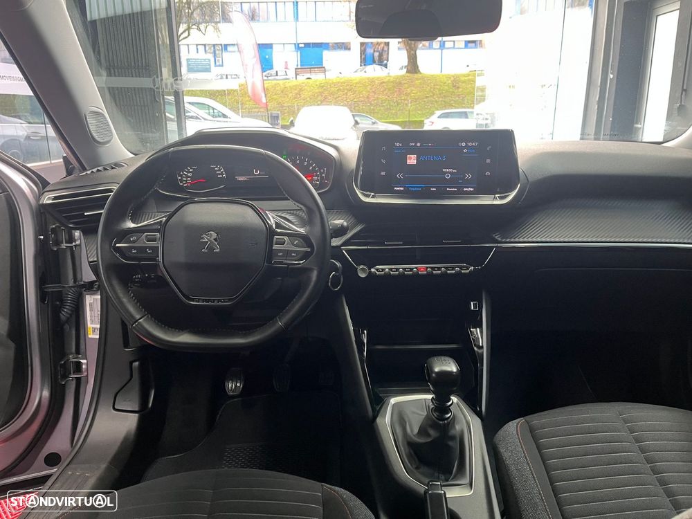 Peugeot 2008 1.2 PureTech Allure - 11