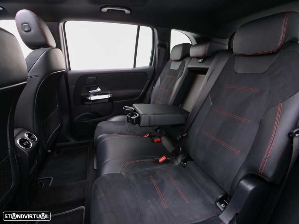 Mercedes-Benz EQB 300 4Matic AMG Line - 11
