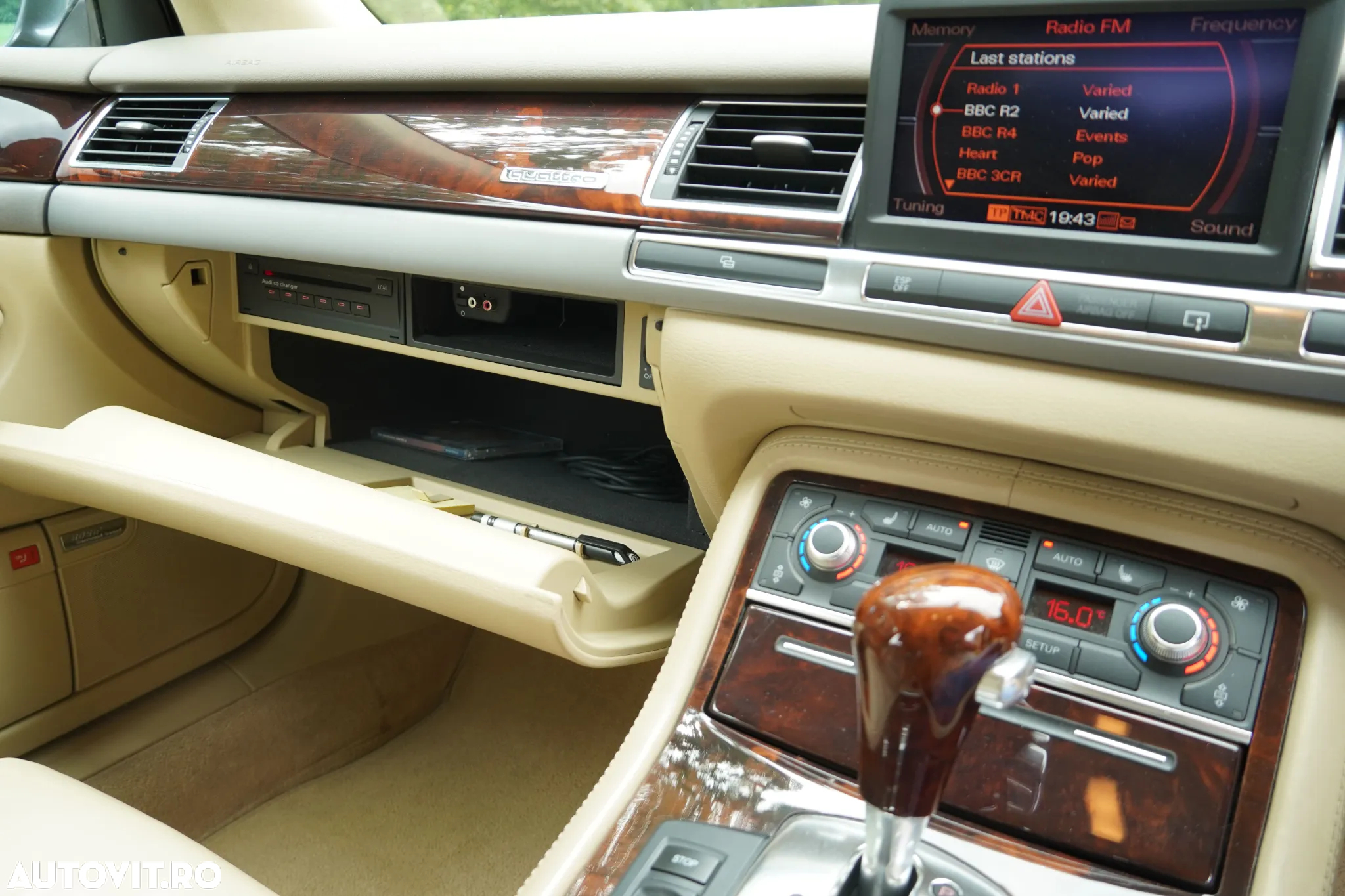 Audi A8 4.2 quattro Aut - 11