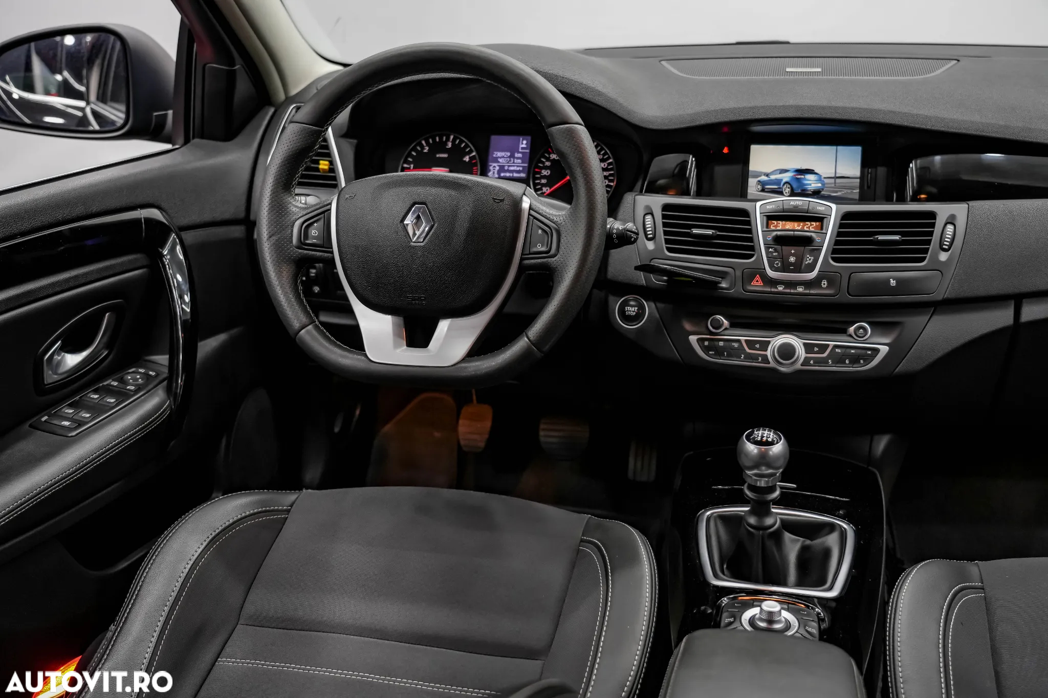 Renault Laguna 2.0dCi BOSE - 7