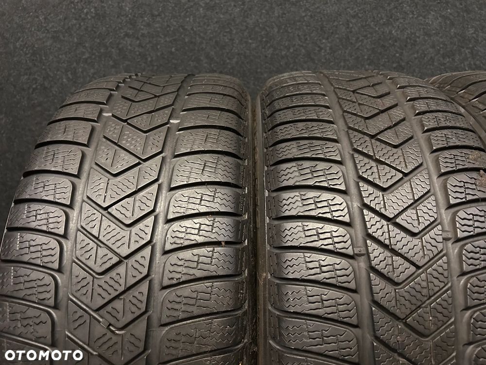 Opony zimowe Pirelli Winter SottoZero 3 RunOnFlat 245/50/18 100H 4szt. - 2