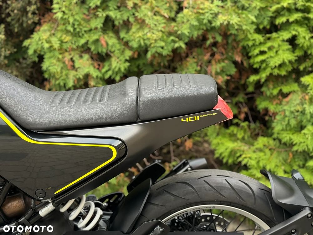 Husqvarna Svartpilen - 38