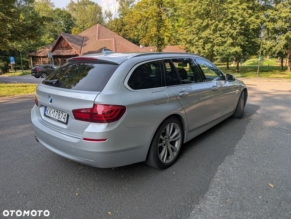 BMW Seria 5 528i xDrive Luxury Line - 5