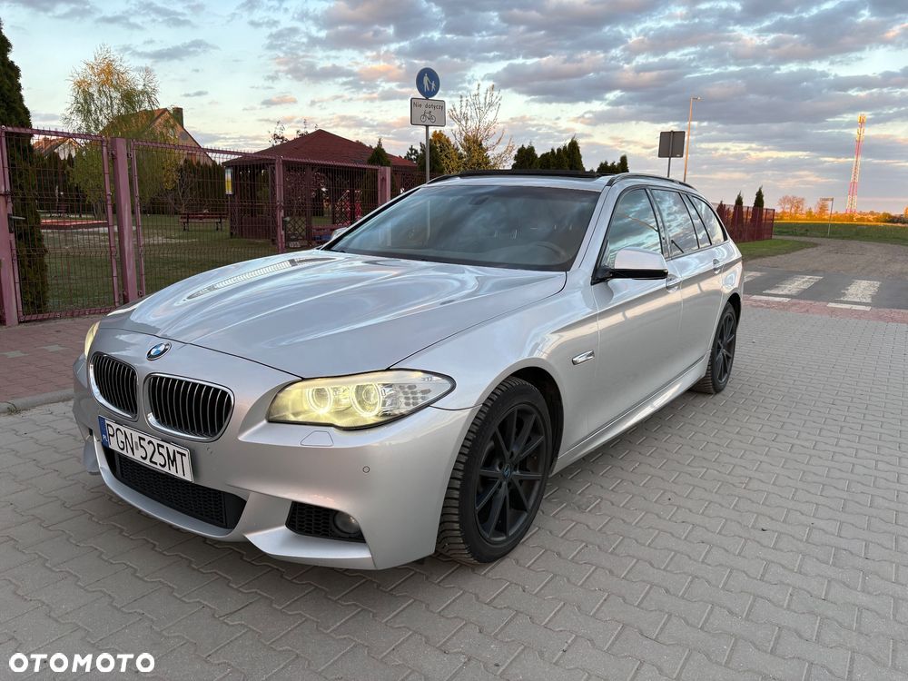 BMW Seria 5 525d Sport-Aut Modern Line - 1