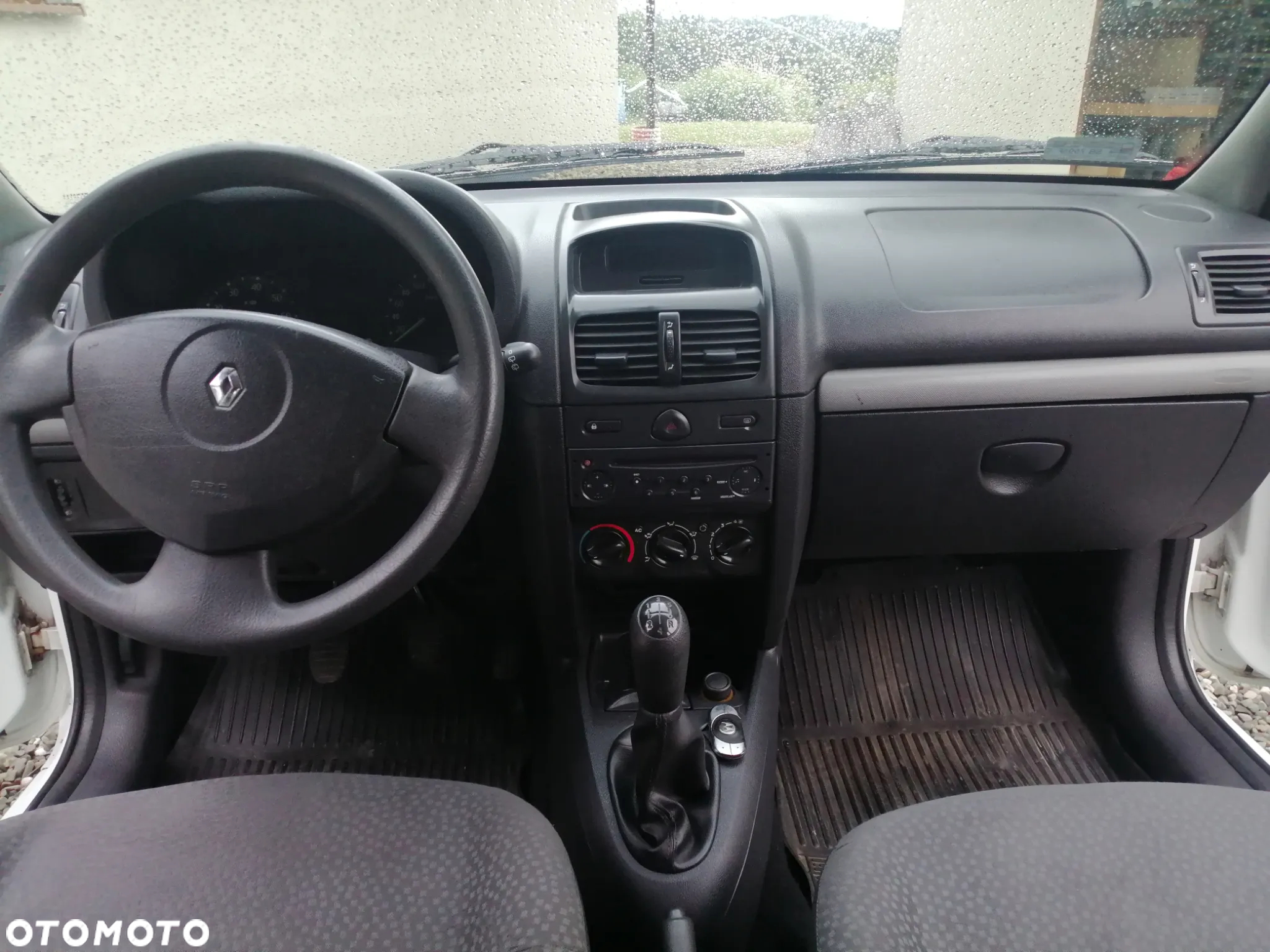 Renault Clio - 14