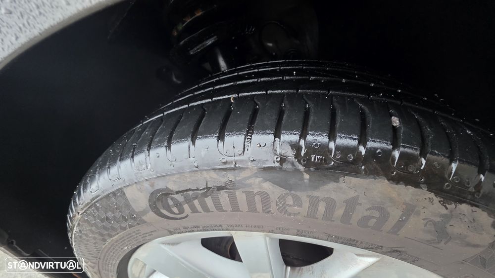 VW Passat Variant 1.6 TDI BlueMotion Comfortline - 12