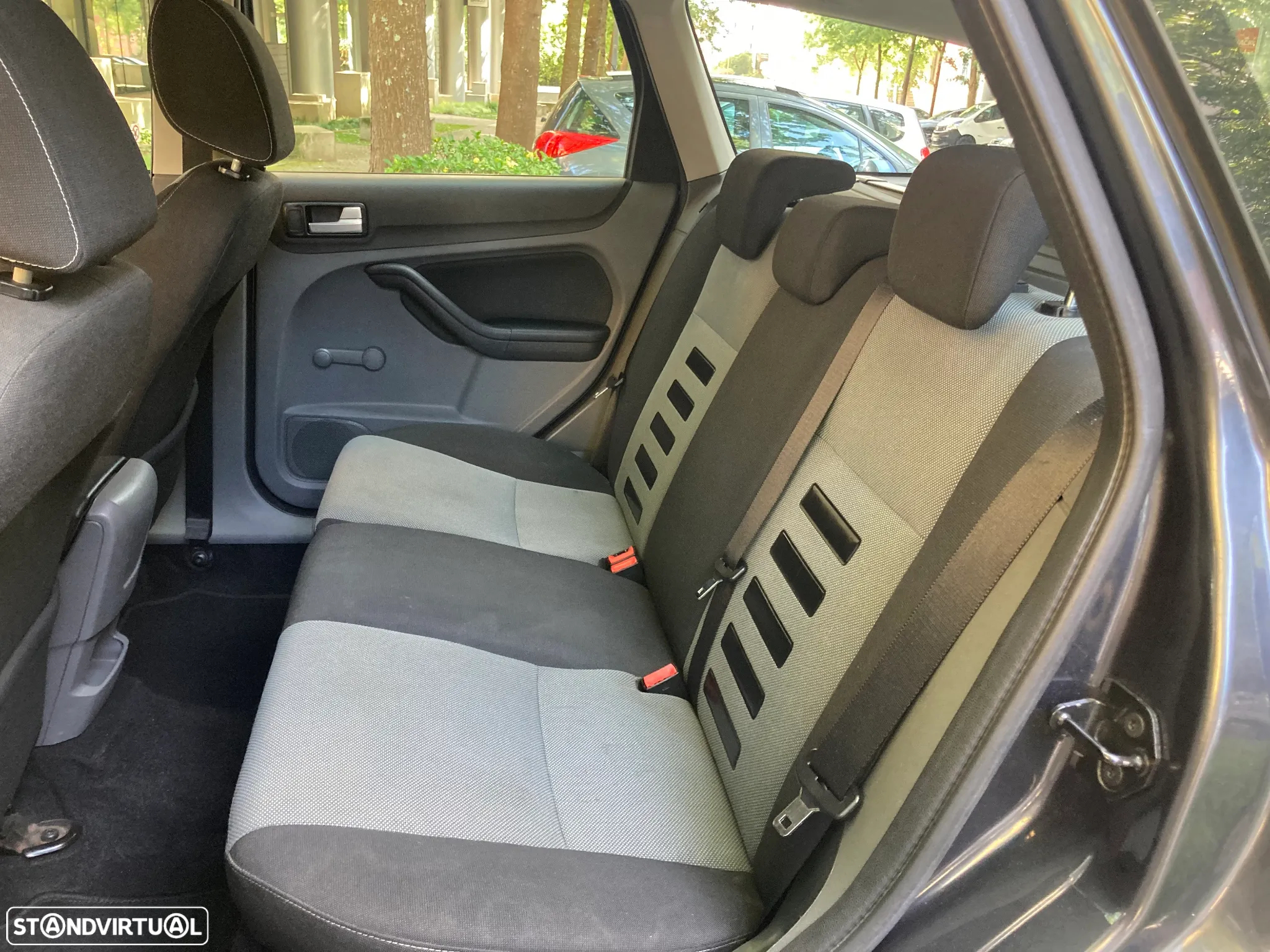 Ford Focus SW 1.6 TDCi Trend - 9