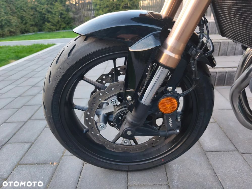 Honda CB - 22