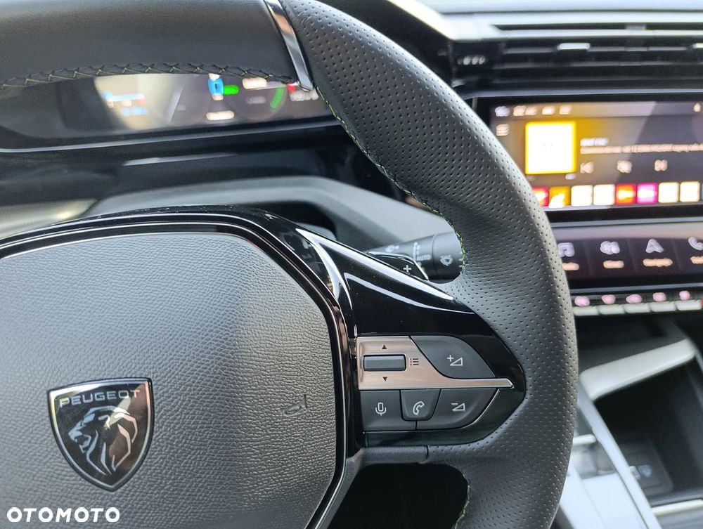 Peugeot 408 1.6 Plug-In Hybrid 180 GT EAT8 - 25