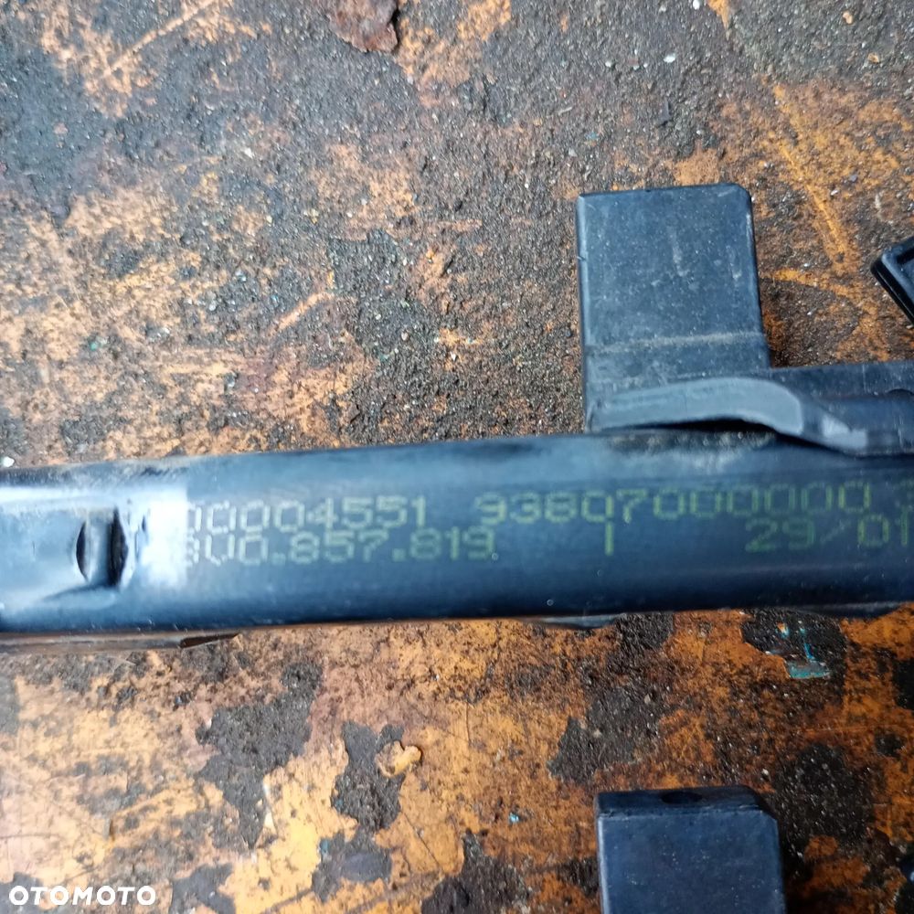 Regulacja pasa bezpieczeństwa golf VII a3 8V 8V0857819 - 2