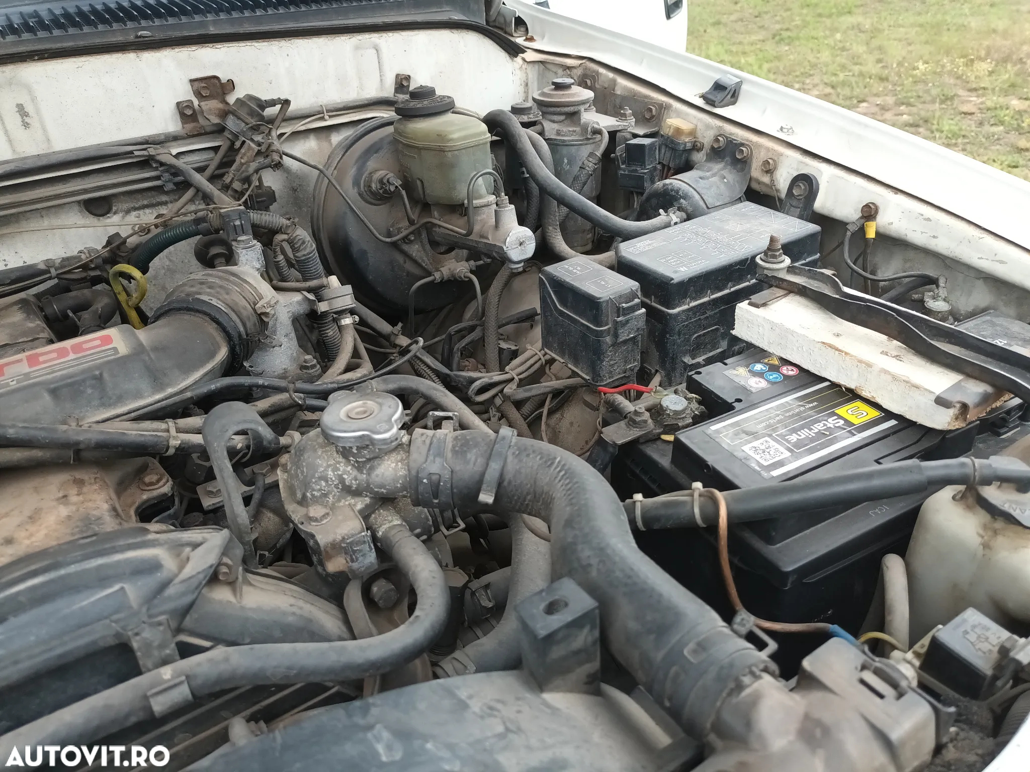 Toyota Hilux - 36