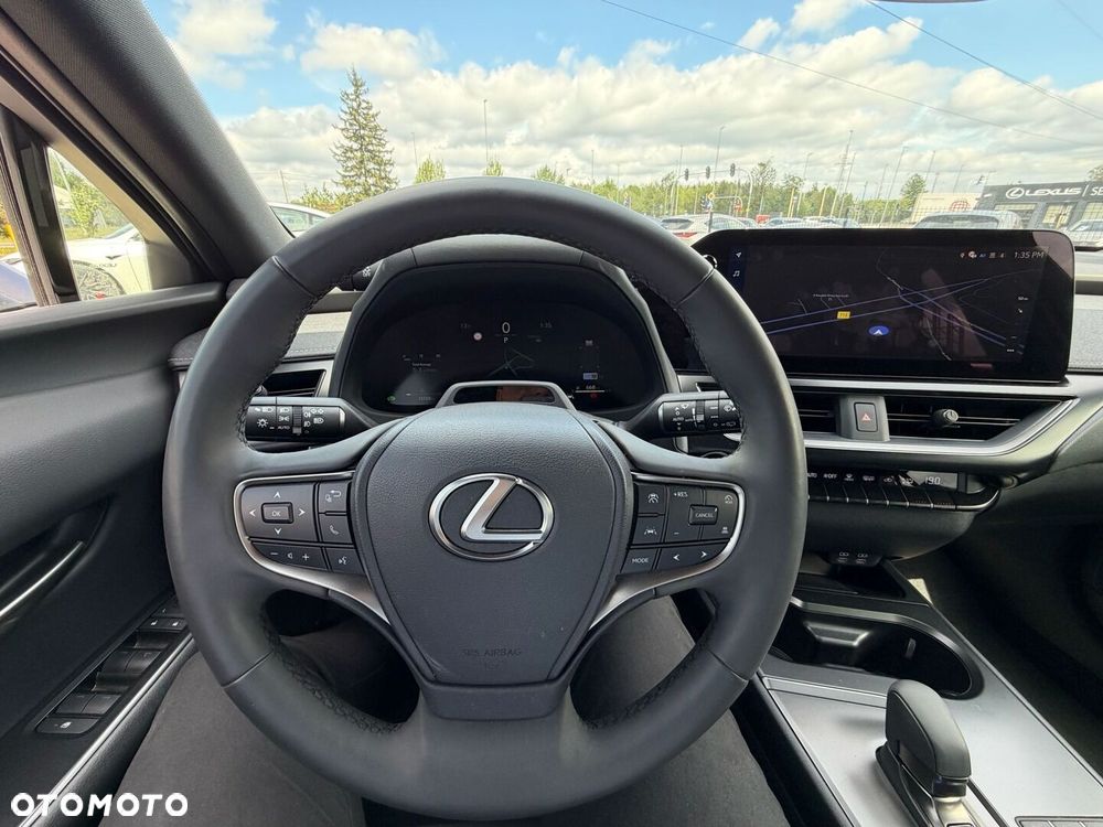 Lexus UX 300h F Sport Design - 9