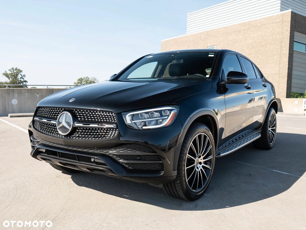 Mercedes-Benz GLC 300 4Matic 9G-TRONIC AMG Line - 1