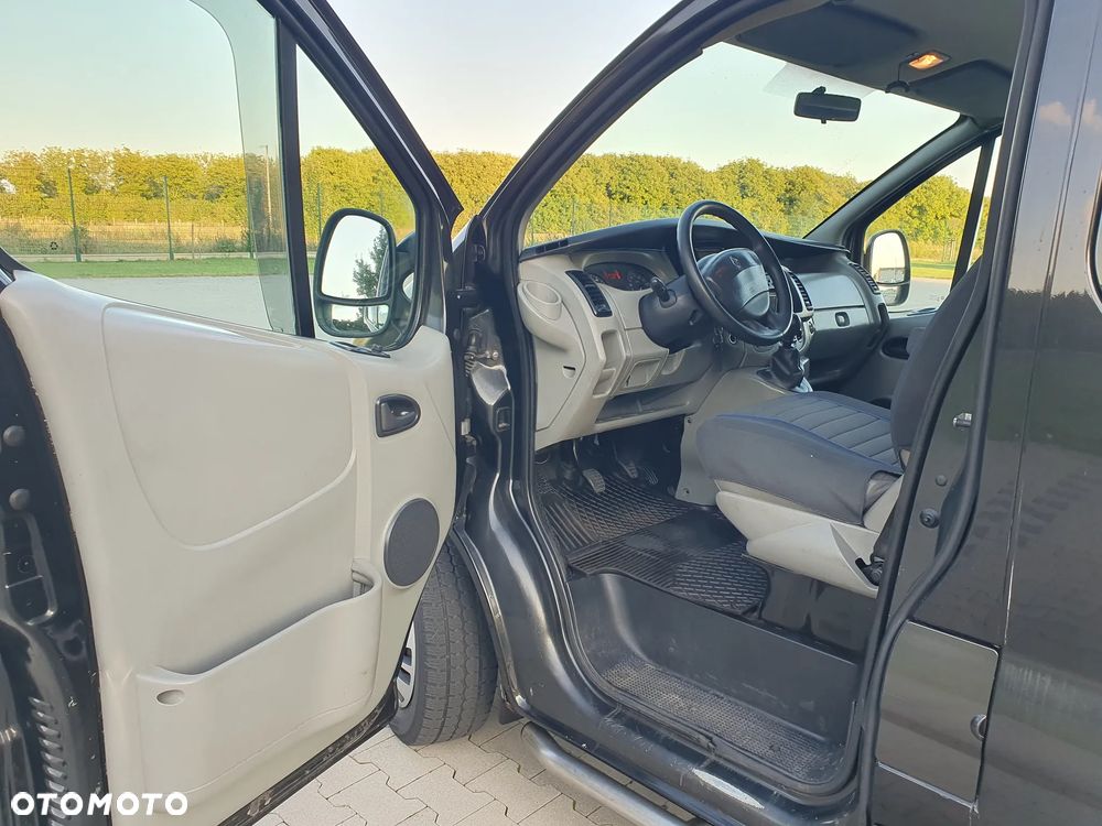 Renault TRAFIC - 15