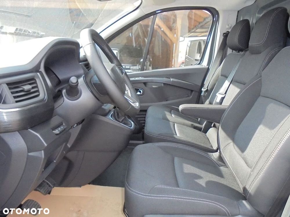 Renault Trafic - 10