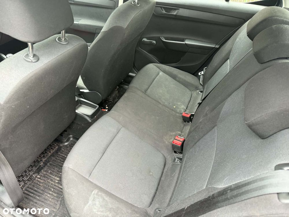 Skoda Fabia 1.0 MPI Active - 6
