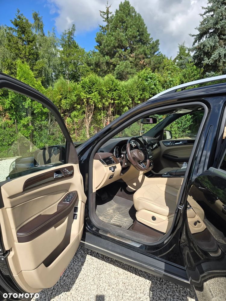 Mercedes-Benz GLS - 9