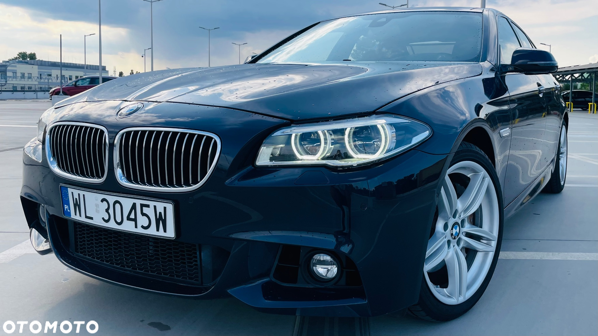 BMW Seria 5 550i xDrive Luxury Line - 10