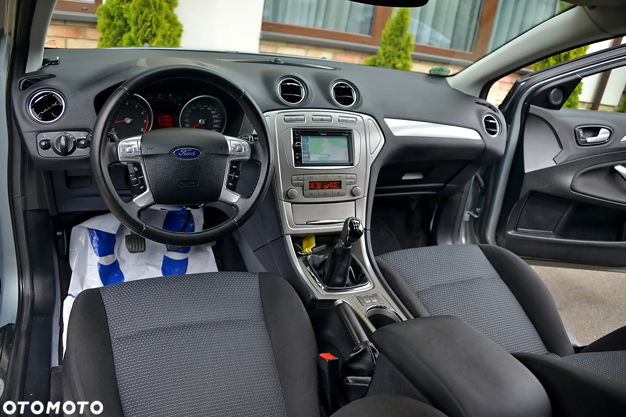 Ford Mondeo 1.6 Trend - 35