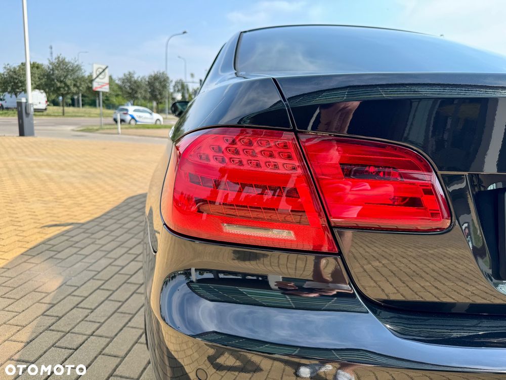 BMW Seria 3 320i - 15