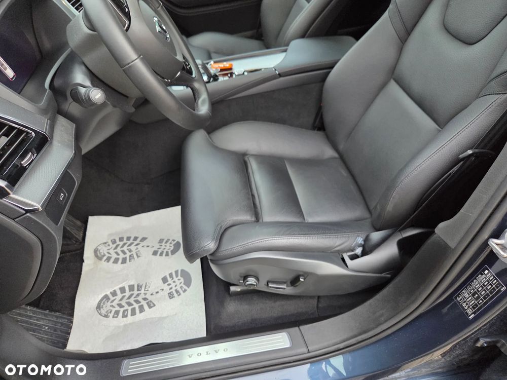 Volvo XC 90 B5 D AWD Plus Bright - 26