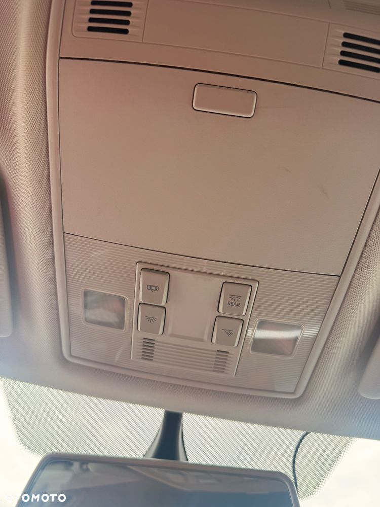 Skoda Superb 2.0 TDI Ambition DSG - 22