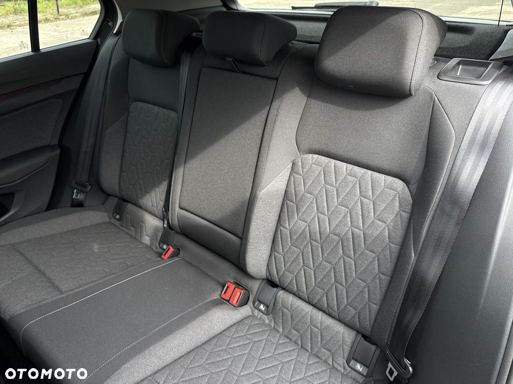 Volkswagen Golf 1.5 eTSI mHEV Life DSG - 32
