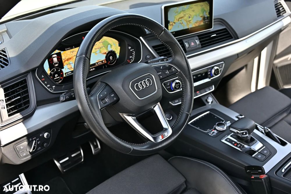 Audi Q5 2.0 40 TDI quattro S tronic Design - 5