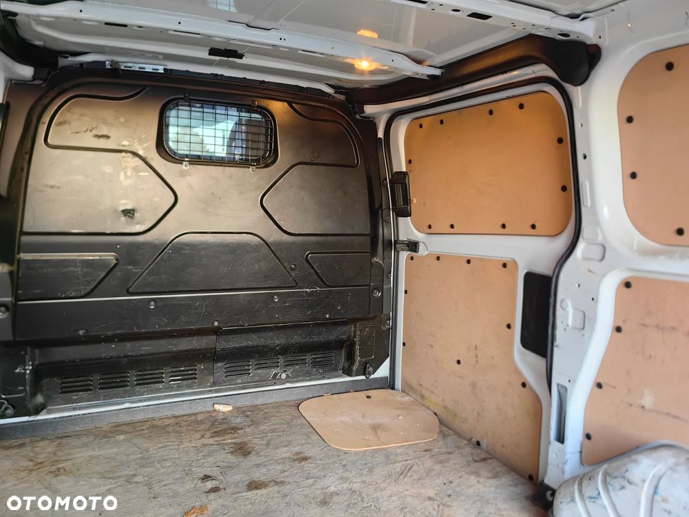 Ford TRANSIT CUSTOM - 9