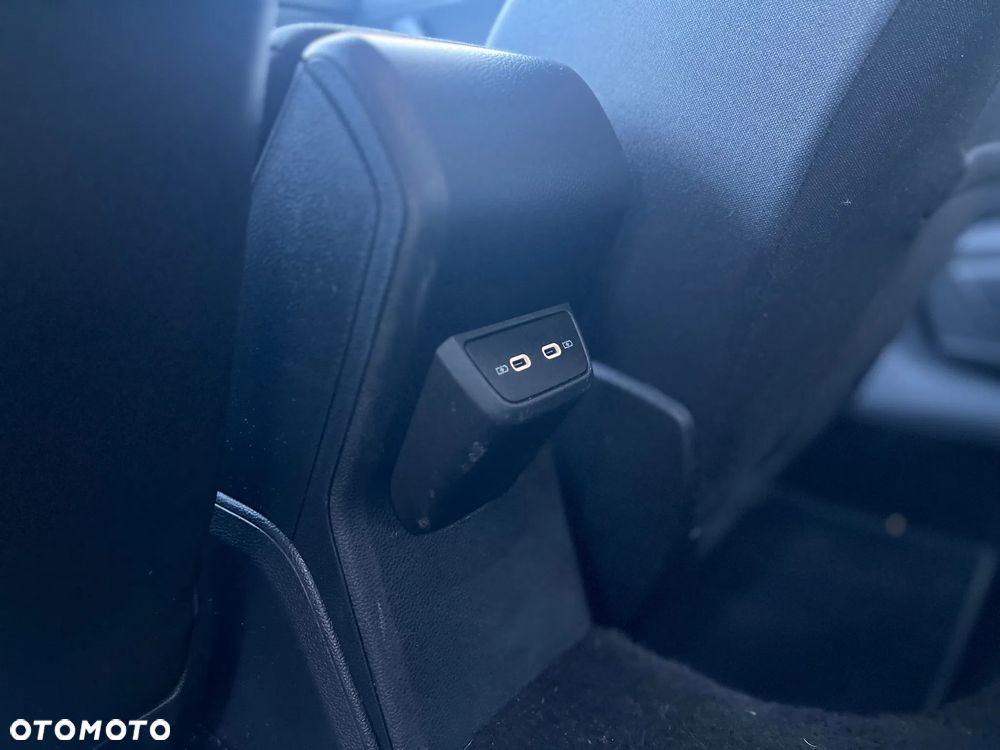 Volkswagen Polo 1.0 TSI OPF R-Line - 11