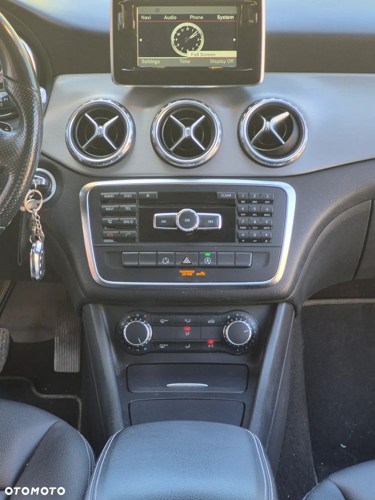 Mercedes-Benz GLA 250 7G-DCT - 7