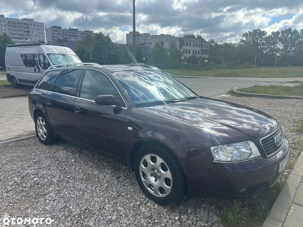 Audi A6 Avant 2.4 - 1