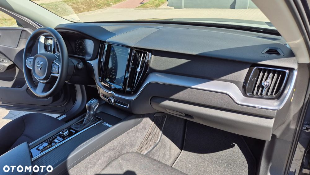 Volvo XC 60 D4 Momentum Pro - 18