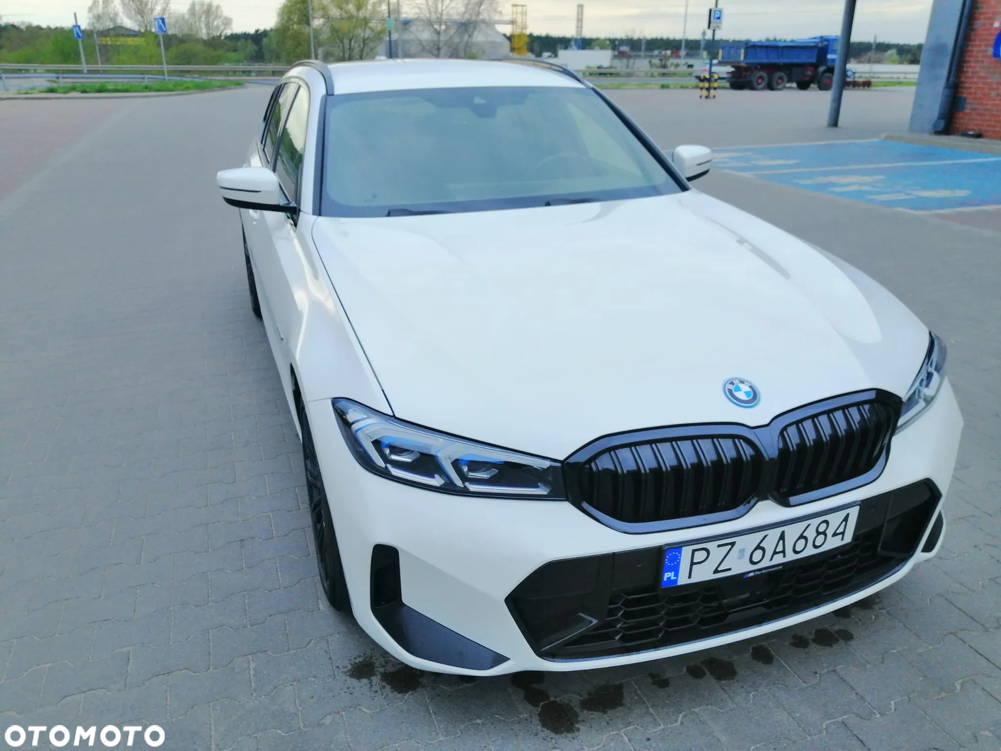 BMW Seria 3 330e M Sport sport - 13