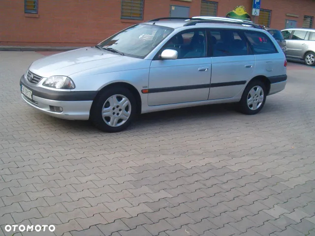 Toyota Avensis 1.8 VVT-i Terra Plus - 3