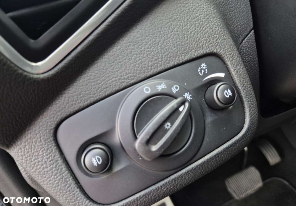 Ford Kuga - 13