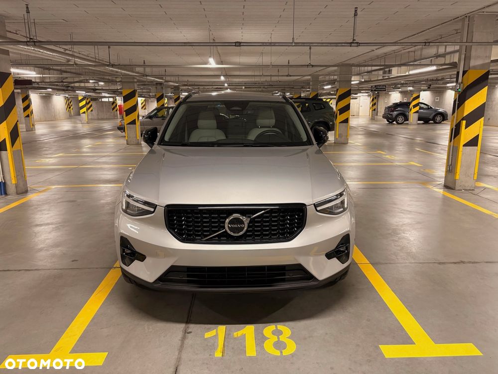 Volvo XC 40 B5 AWD Ultimate Dark - 6