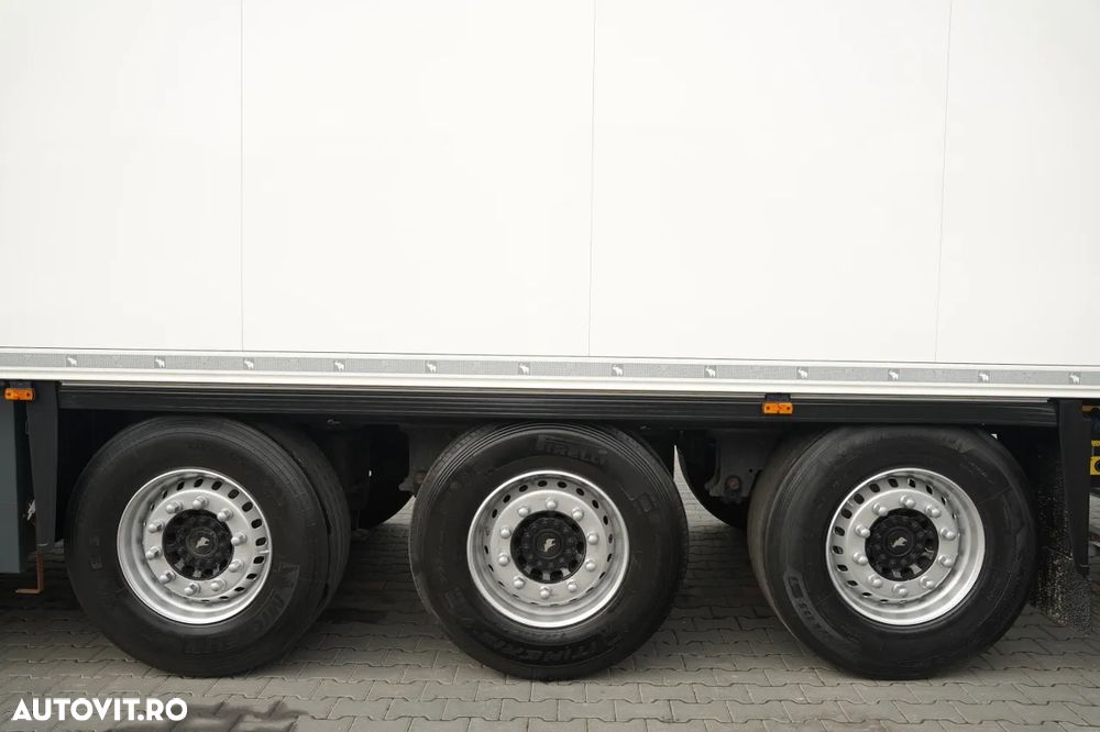 Schmitz Cargobull CAMION FRIGORIFER / TRANSPORT MAXIMA 1300 / AXĂ RIDICATĂ / COȘ PENTRU PALEȚI - 26
