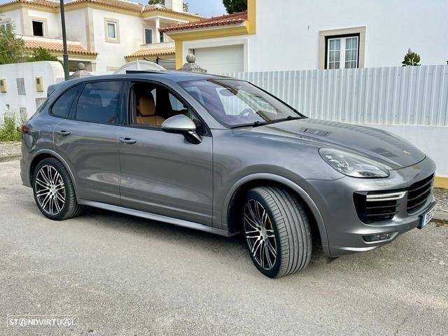 Porsche Cayenne Turbo S Tiptronic S - 1