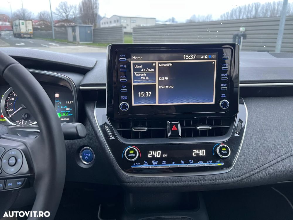 Toyota Corolla Sedan 1.8 HSD Dynamic - 9