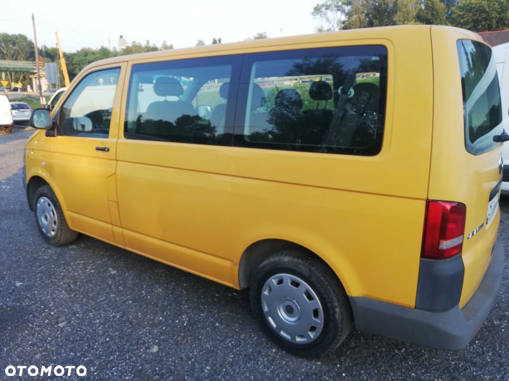 Volkswagen Caravelle - 4