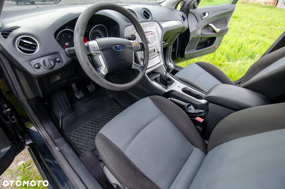 Ford Mondeo 1.8 TDCi Ambiente - 15