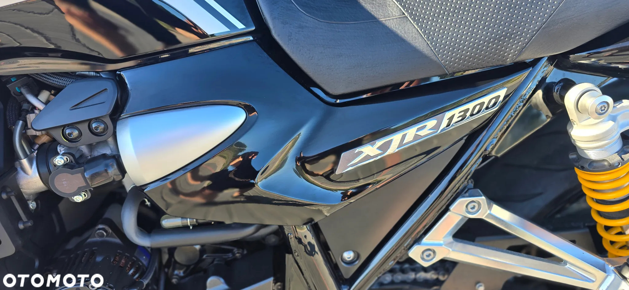 Yamaha XJR - 36