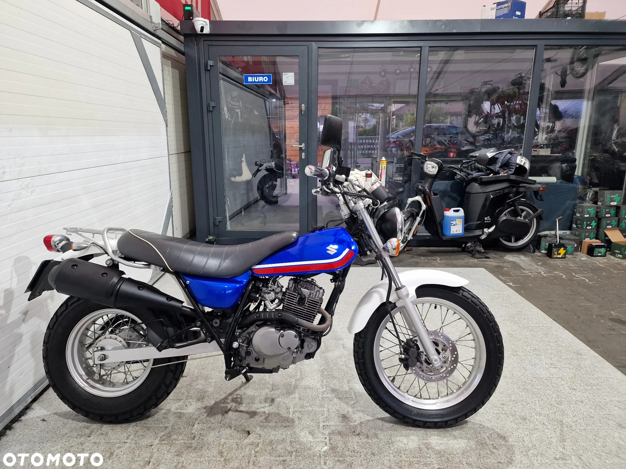 Suzuki RV - 18